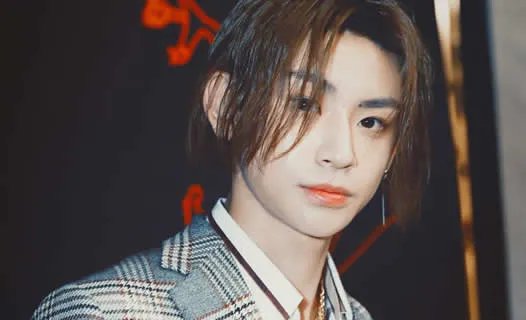 小鬼疑似公布恋情是什么情况：小鬼王琳凯简介及图片