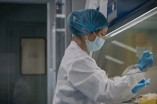 诺奖团队提出5分钟检测新冠方法,具体是如何操作的?