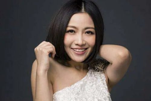 姚贝娜会输给萱萱是否因为有内幕？大家怎么看？