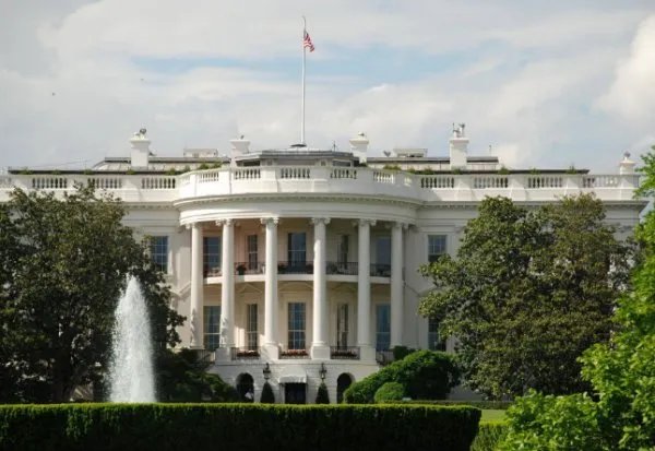 为什么伊万卡入驻白宫西翼?