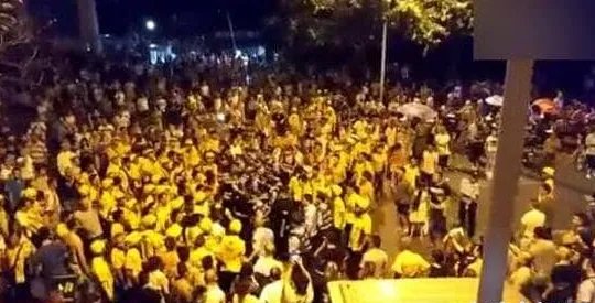 外卖员与保安群殴 居然只是为了一份外卖（社会乱象）