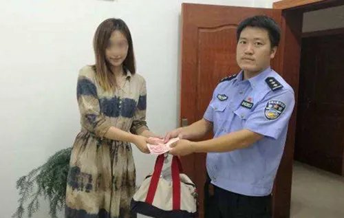 女模坐顺风车遭抢还被绑架 揭秘:滴滴出行阴谋诡计太多