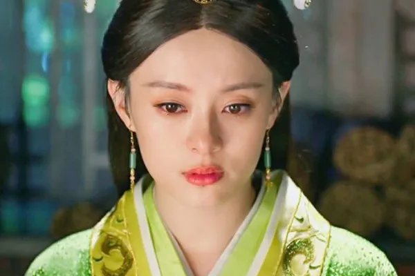 邓超孙俪扮丑撅嘴自拍，为何邓超会配文说老婆是兄弟？