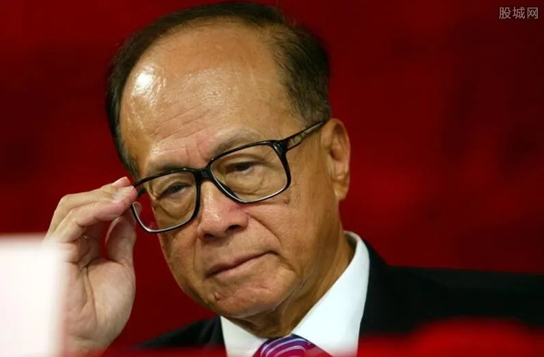 李嘉诚有一万亿美元吗 2021其家族总资产有多少？