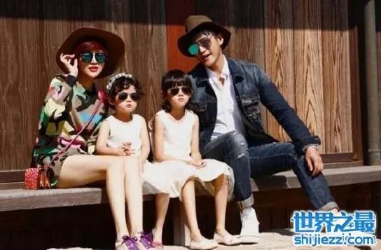 陆毅鲍蕾一家四口照片曝光，一家四口全是大长腿 