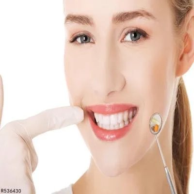 钴铬烤瓷牙能用多少年  揭秘影响烤瓷牙寿命的几大因素