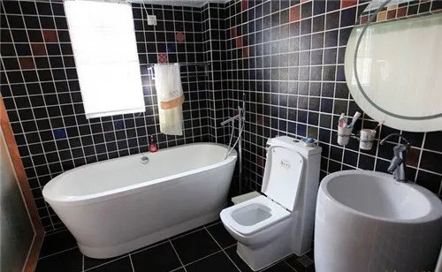 浴缸的尺寸一般是多少