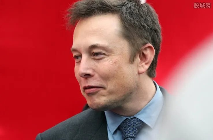 比尔盖茨否认马斯克是新乔布斯 表示两人无法比较