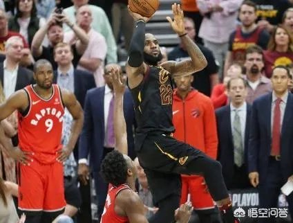 同样是狂砍38分，为何老詹和杜兰特的待遇却是天差地别？