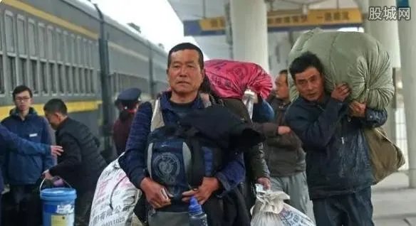 全国返乡热情高涨 多地出台新规定