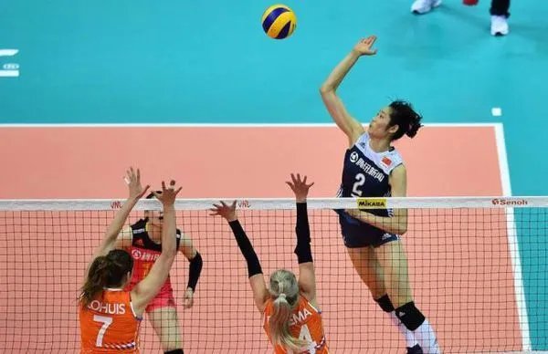 中国女排1-3荷兰