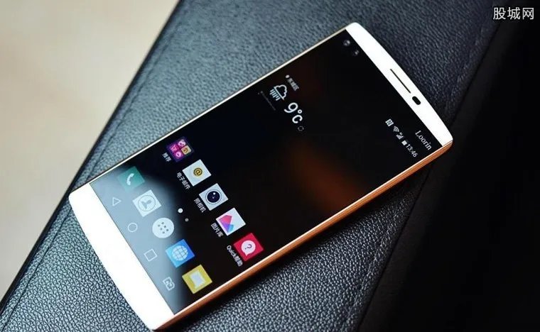 收废手机炼金被拘 一百个手机能打出1个金戒指