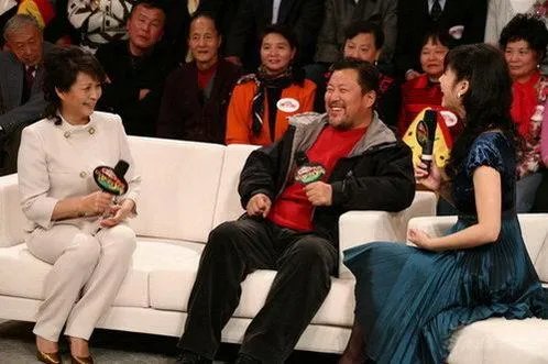 李羚老公是谁？ 揭秘其家庭近况三人老照片被挖出