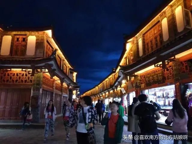 丽江购物最有特色的是些什么呢?