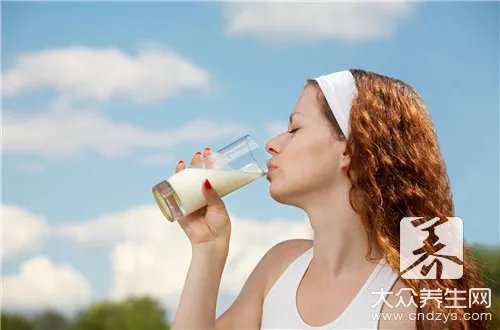 每天喝牛奶可以美白吗