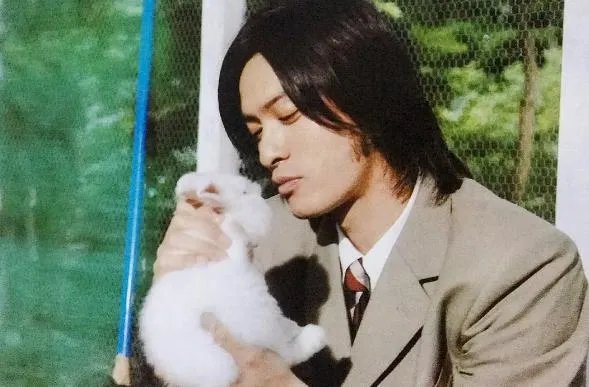 长濑智也年轻时候的照片 他和滨崎步为什么分手