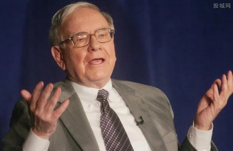 巴菲特被女孩问倒 股神投资方式已经落伍？