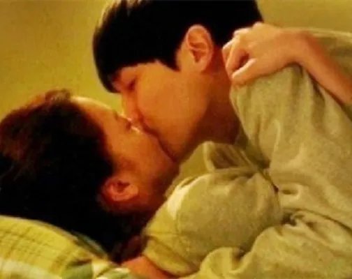 李准床戏曝光 张娜拉被李准硬拉上床