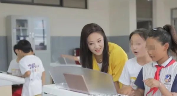 玖月奇迹王小玮离婚后首现身,王小玮是何状态?