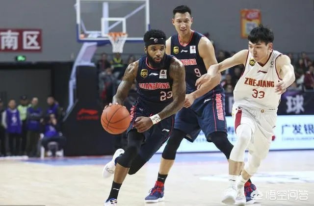 广东男篮逆转浙江豪取17连胜，易建联获得21分、威姆斯获得最高分29分，你怎么看？