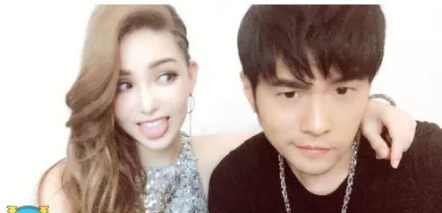 为何周杰伦开社交账号却被粉丝狂吐槽？