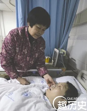 女子遇车祸智力变3岁 男友