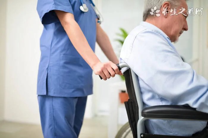 都汶高速9车追尾车祸 事故原因系大货车撞上护栏引追尾