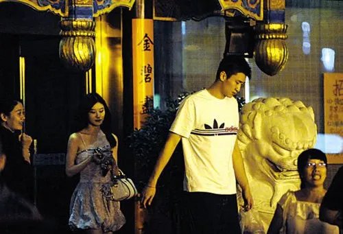 孙悦车震门事件剖析   孙悦从车震门到真爱陈露感情史