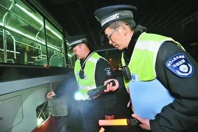 北京重污染橙色预警 可能会达到5级空气重污染水平