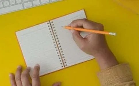 隐形的翅膀作文