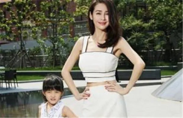 于明加老公胡俊是谁资料照片是干什么的 于明加人品不好欺负新人