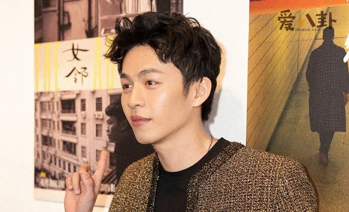 李鸿其的女友是姜珮瑶吗 李鸿其李亦捷分手的原因