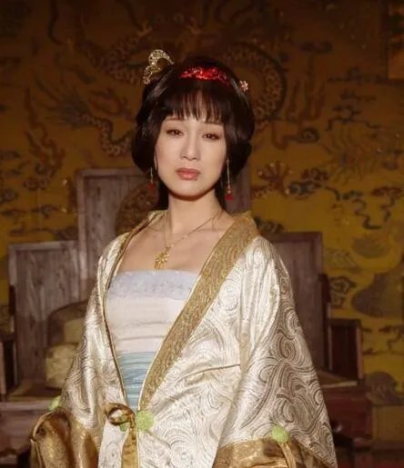 李建群老公曝光  两人个人资料流出