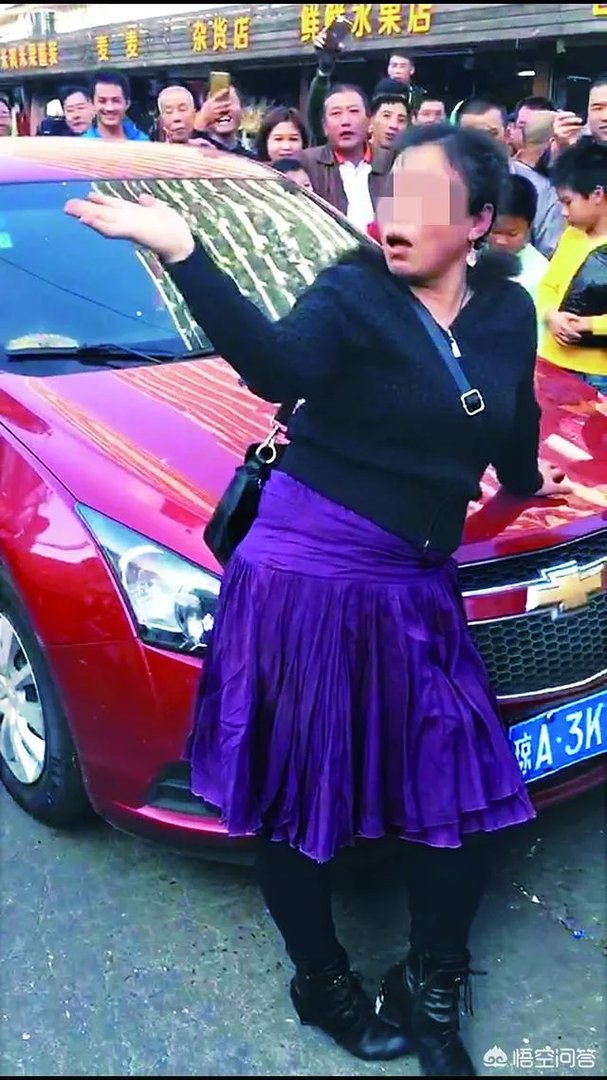 海口一女司机醉驾拒检，我是北大的不是吓大的，你怎么看？