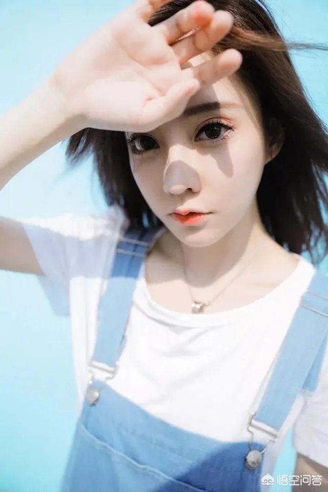 斗鱼直播平台微博透露重大消息，即将入驻的神秘主播为何方神圣？