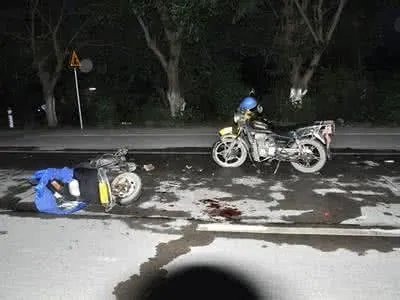 泸州一无证摩托司机遇查拒检撞翻交警,不顾摔倒在地妻儿拔腿就跑,你怎么看?