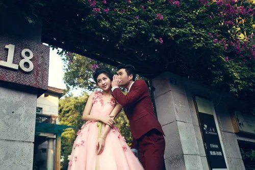 厦门大学婚纱照美吗 拍婚纱照怎样摆姿势好看