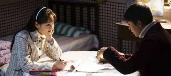 看过《生于70年代》的各路网友,他们的评价是褒贬不一,你认为演员表现如何?