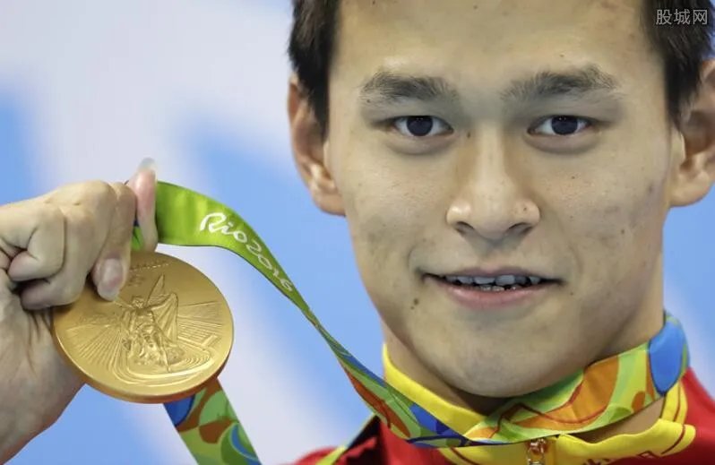 孙杨800自第五痛哭 未能实现四连冠梦想伤心流泪