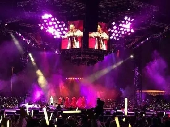 张学友怎么回应抓逃犯事件的？