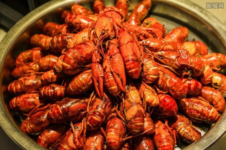 小龙虾出征世界杯 10万只美食小龙虾不同口味任选