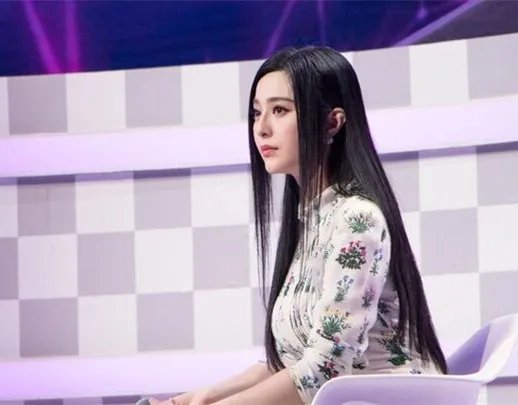 女神化身清新美少女 范冰冰活动不穿内衣露点照曝光