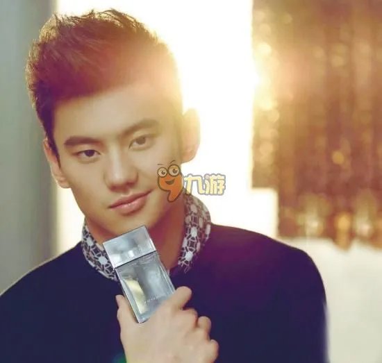 宁泽涛晒板寸头照 宁泽涛夺冠颁奖完整照片视频