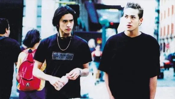 长濑智也年轻时候的照片 他和滨崎步为什么分手