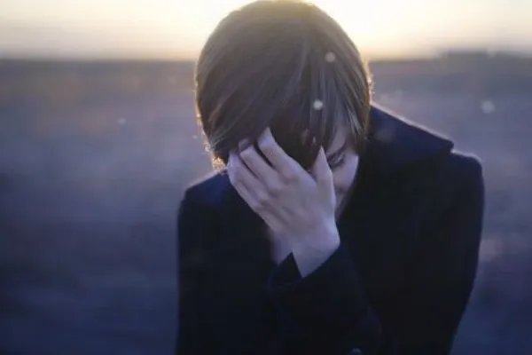 爸爸被儿子用金箍棒打伤崩溃报警，是用心良苦还是大题小做？