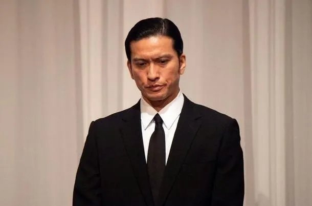 长濑智也年轻时候的照片 他和滨崎步为什么分手