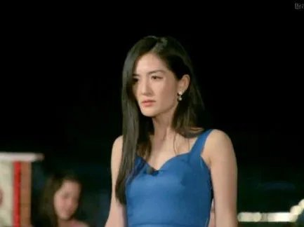 谢娜没带胸罩激凸露点 尺度太大网友看呆了