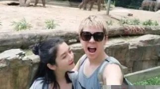 吴雅婷比王栎鑫大几岁？