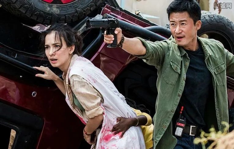 战狼2原女主角是徐嘉雯吗？因临时加片酬所以被换吗？