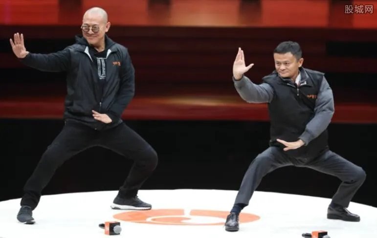 甄子丹被李连杰打哭是真的吗？ 揭秘两人恩怨内幕